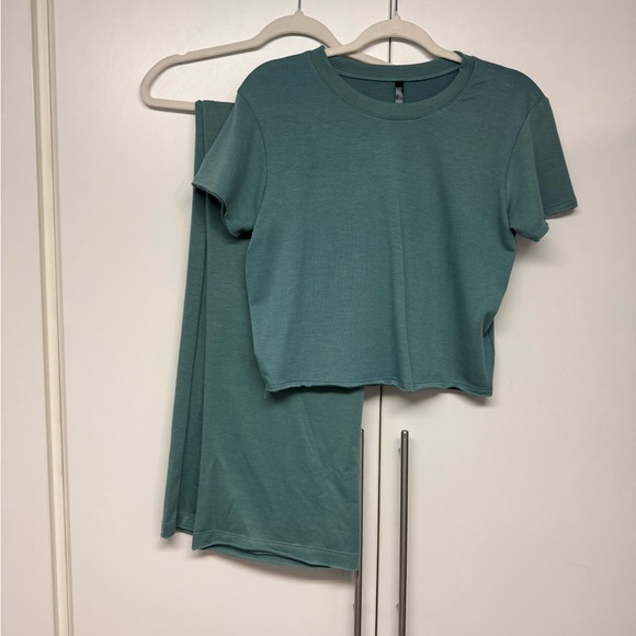 Savvi Courtney Set in Teal Green - Picture 15 of 16